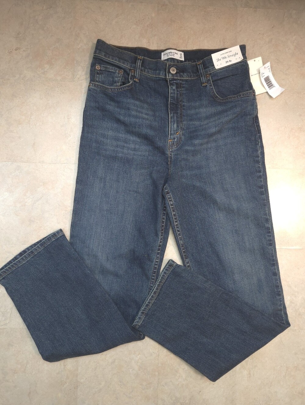 NWT Abercrombie & Fitch 90s Straight Ultra High-Rise Blue Jeans Size 29/8